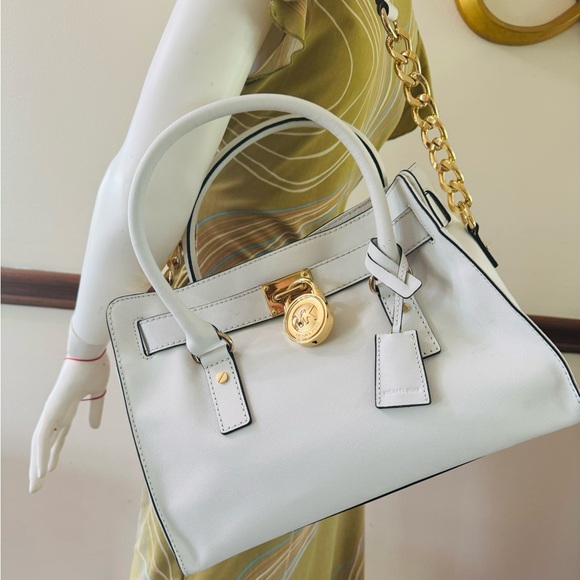 Like New Michael Kors Small Hamilton White Saffiano Leather Shoulder Satchel Bag - Picture 2 of 10